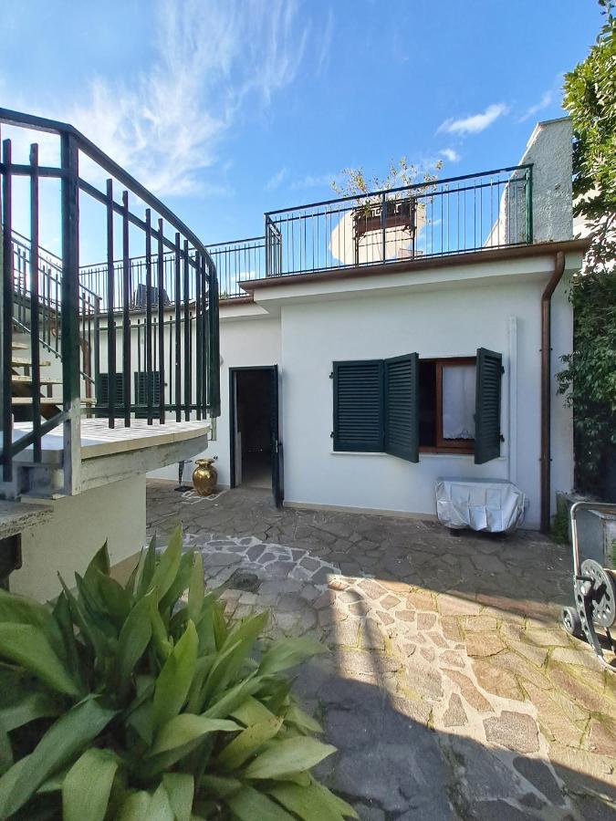 La Casina Di Marco Villa ปิเอตราซานตา ภายนอก รูปภาพ